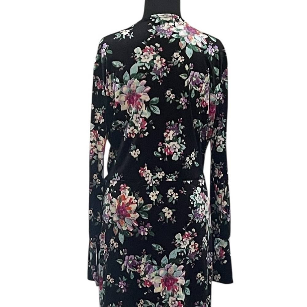 Zara Trafaluc Black Floral Velvet Wrap Dress Sz L Long Sleeves Midi Length - Picture 12 of 16